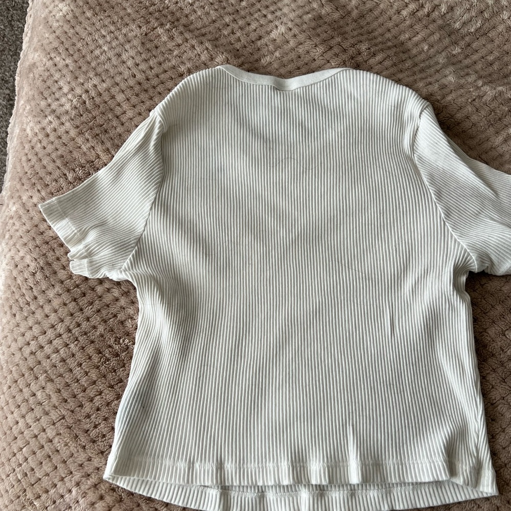 Uniqlo Ribbed Tee - Picture 3 of 4